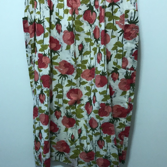 Floral Midi dress - Picture 7 of 9